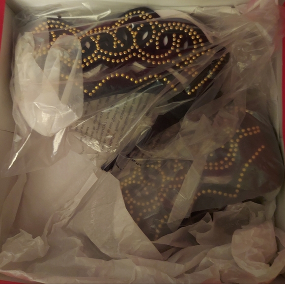 JUSTFAB "JASLEEN" black and gold suede ankle booties. size 7.5 womens. - Picture 6 of 6